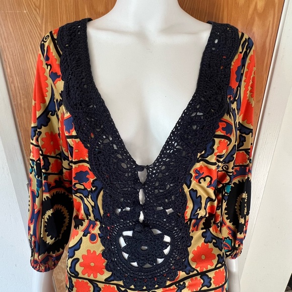 Max Azria Runway Orange and Navy Midi Dress w/Plunging Neckline and Puff Sleeves - Picture 7 of 10